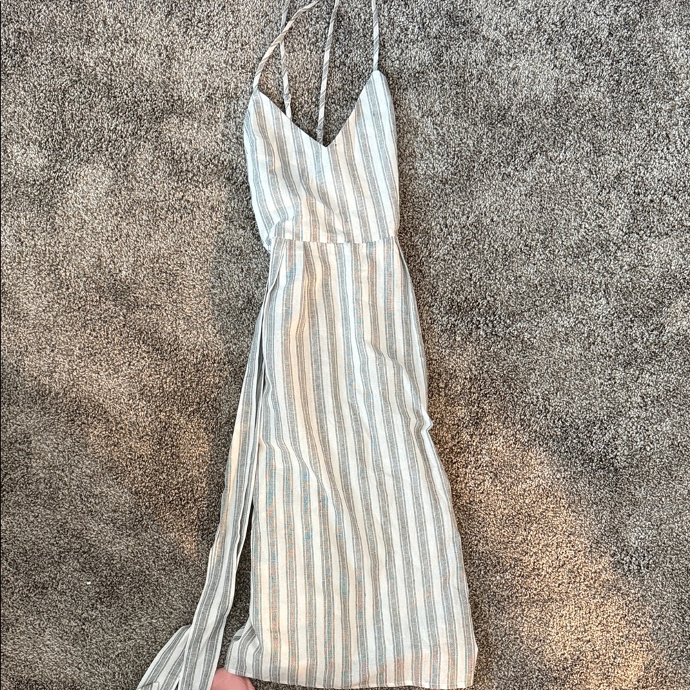 Lulu's Strapless Striped Dress in white and grey